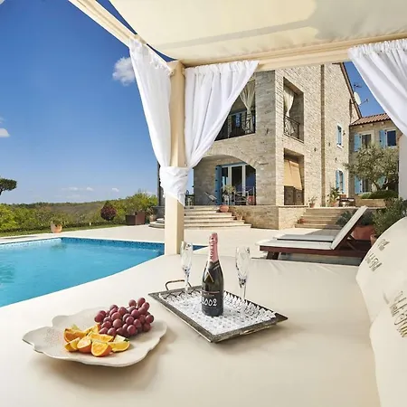 Tranquility Villa Bibali